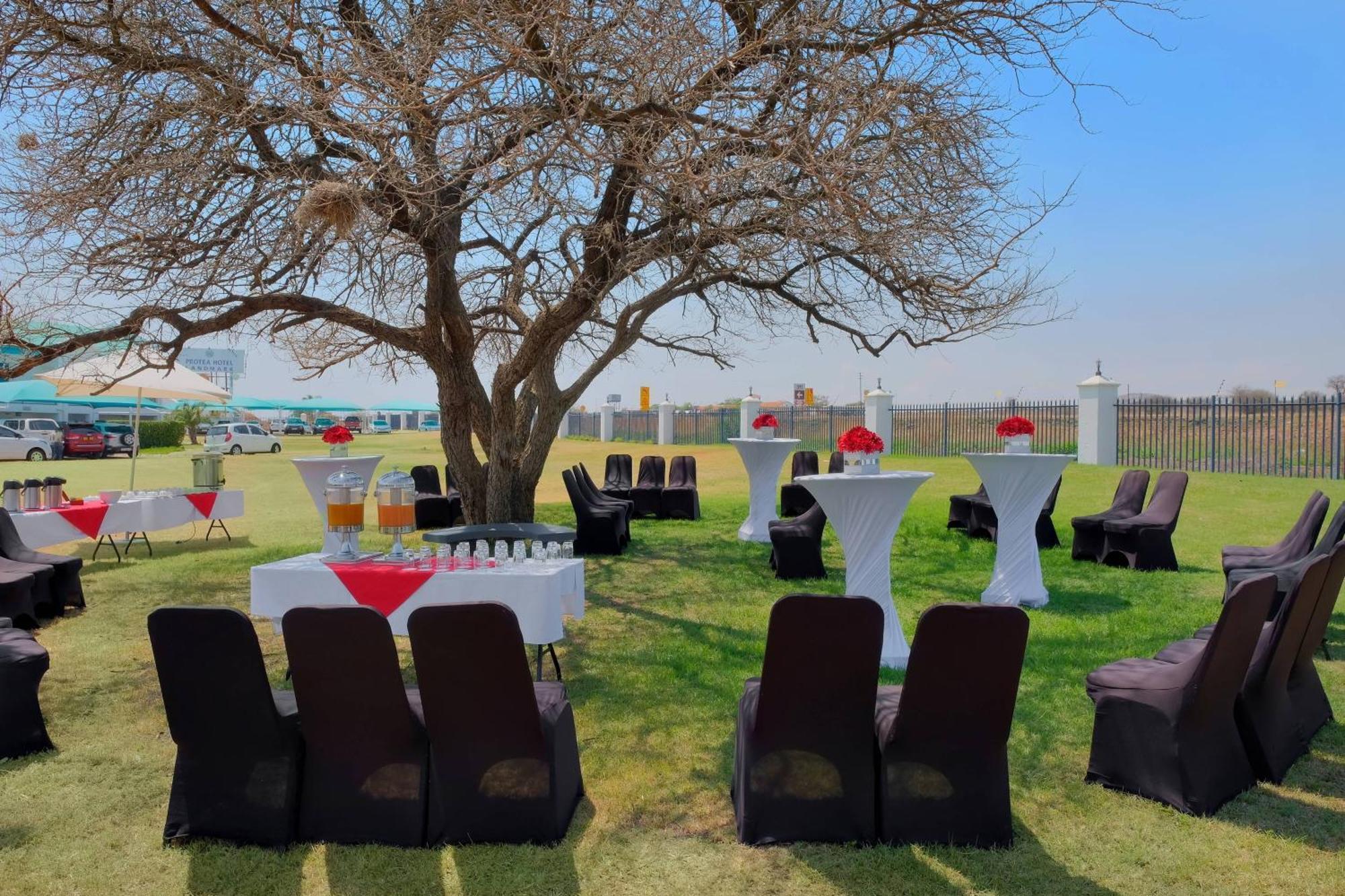 Protea Hotel By Marriott Polokwane Landmark Exterior foto