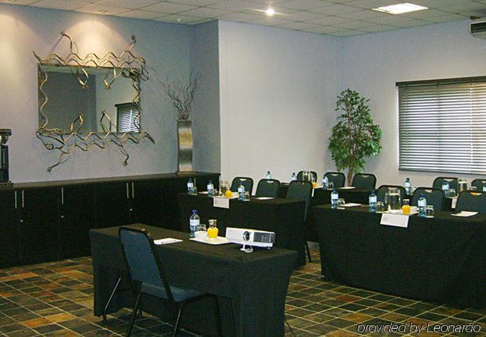 Protea Hotel By Marriott Polokwane Landmark Exterior foto